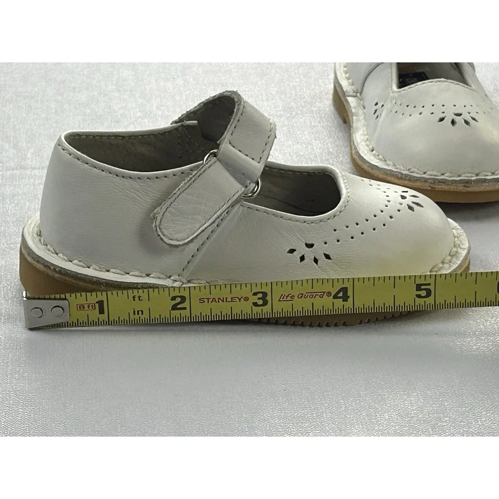 L'Amour Girls Size 5 White Leather Mary Jane Shoes Perforated Floral Dress